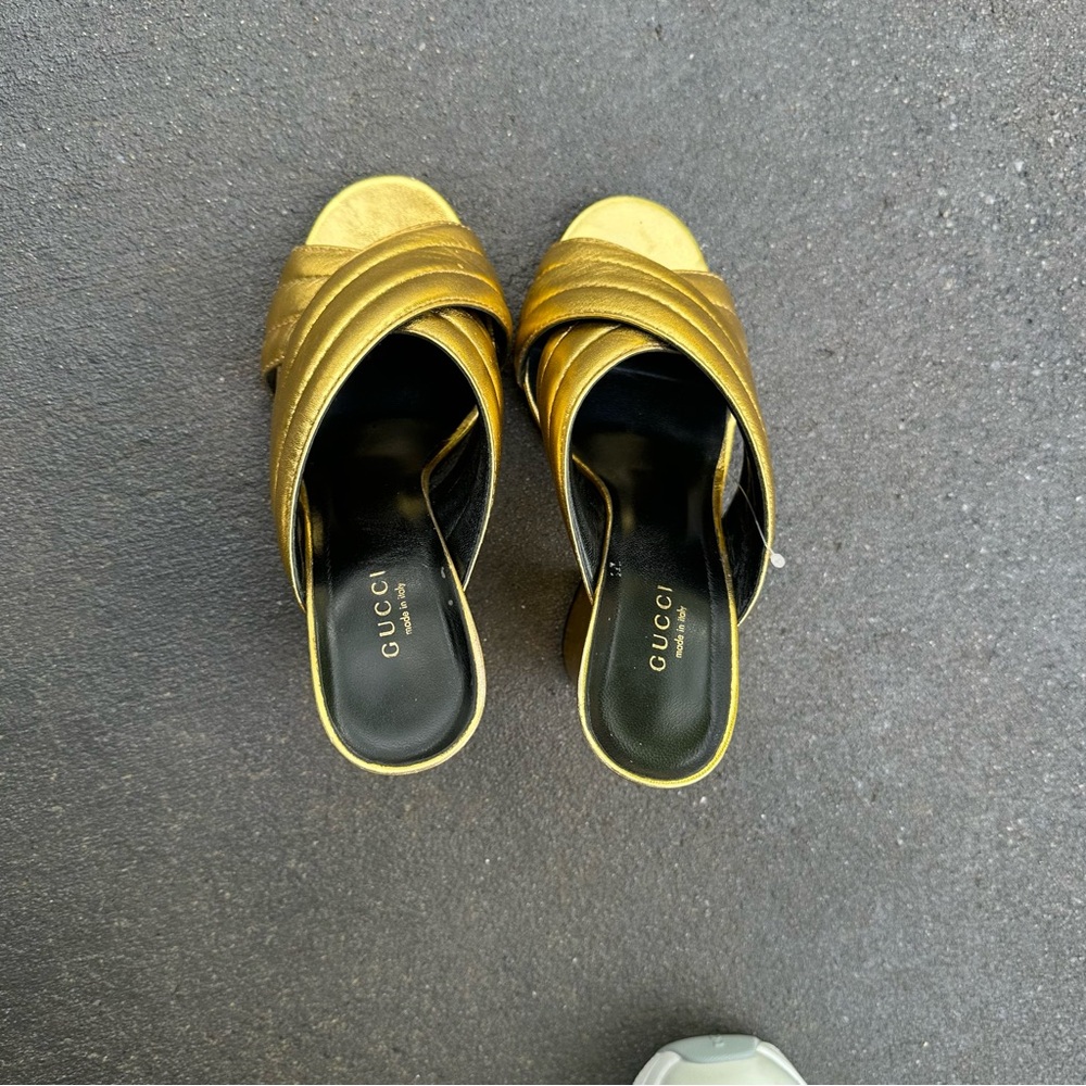 Gucci vintage gold metallic Webby mules size 6.5 authentic!! - Picture 5 of 8